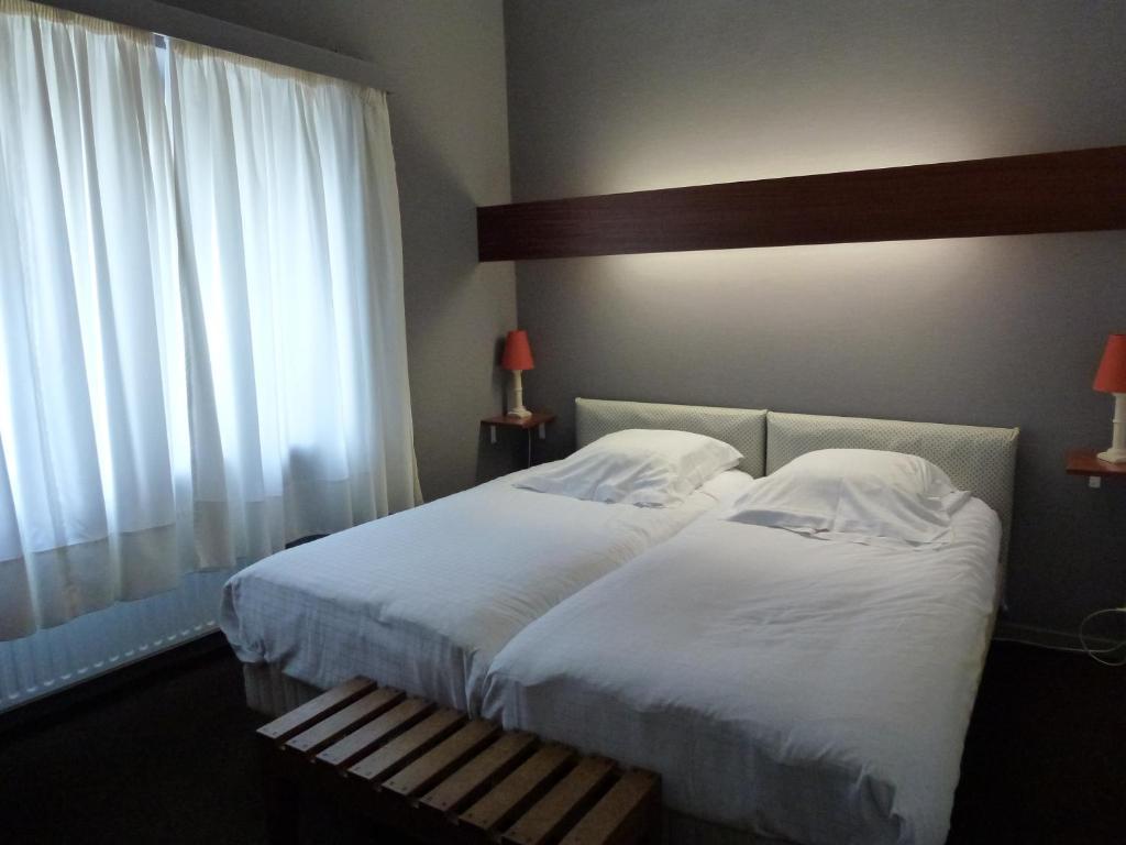 Hotel Le Martin Pecheur Fauvillers Ruang foto
