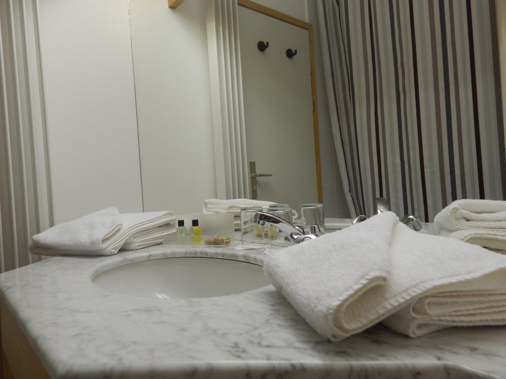 Hotel Le Martin Pecheur Fauvillers Ruang foto